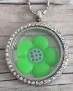 Memory lockets charm flower green