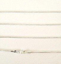 fijne zilverkleurige ketting 56cm