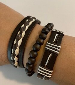 3 bruine leren armbanden