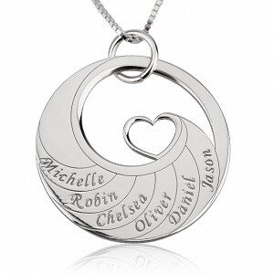 Naamketting cirkel met hart gegraveerd