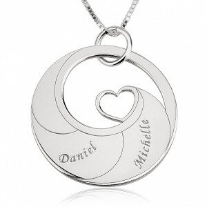  Naamketting cirkel met 2 namen gegraveerd en hart sterling zilver 925