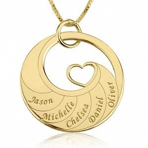 Naamketting-cirkel-met-hart-gegraveerd