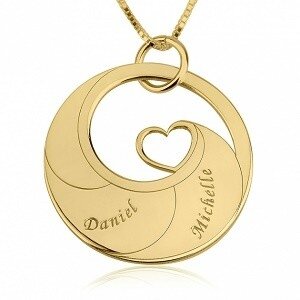 Naamketting-cirkel-met-hart-gegraveerd